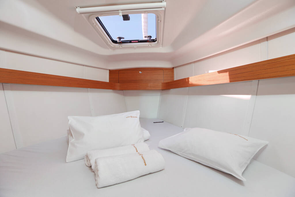 Elan Impression 40 Black Panther