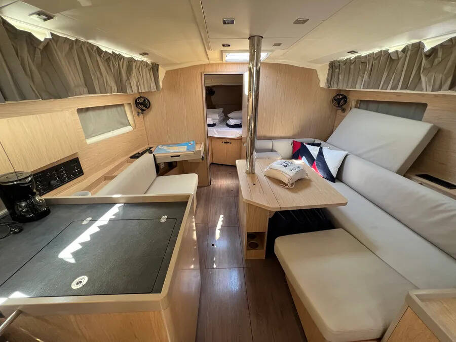 Oceanis 41.1 Amandine III